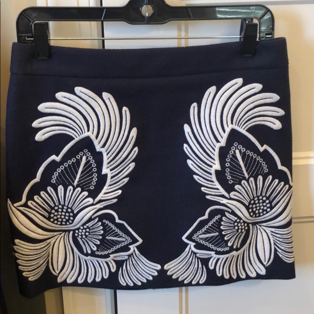 Stella McCartney 38 winter skirt with embroidery